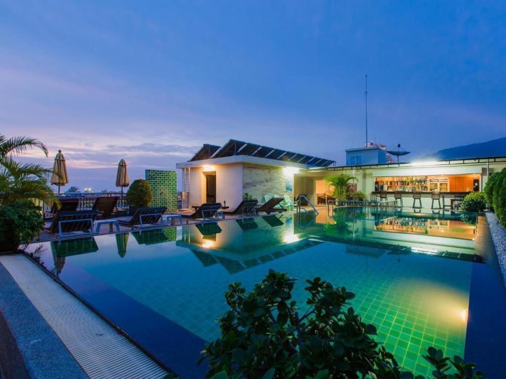 Azure Bangla Phuket Hotel Patong Eksteriør billede