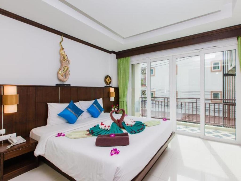 Azure Bangla Phuket Hotel Patong Eksteriør billede