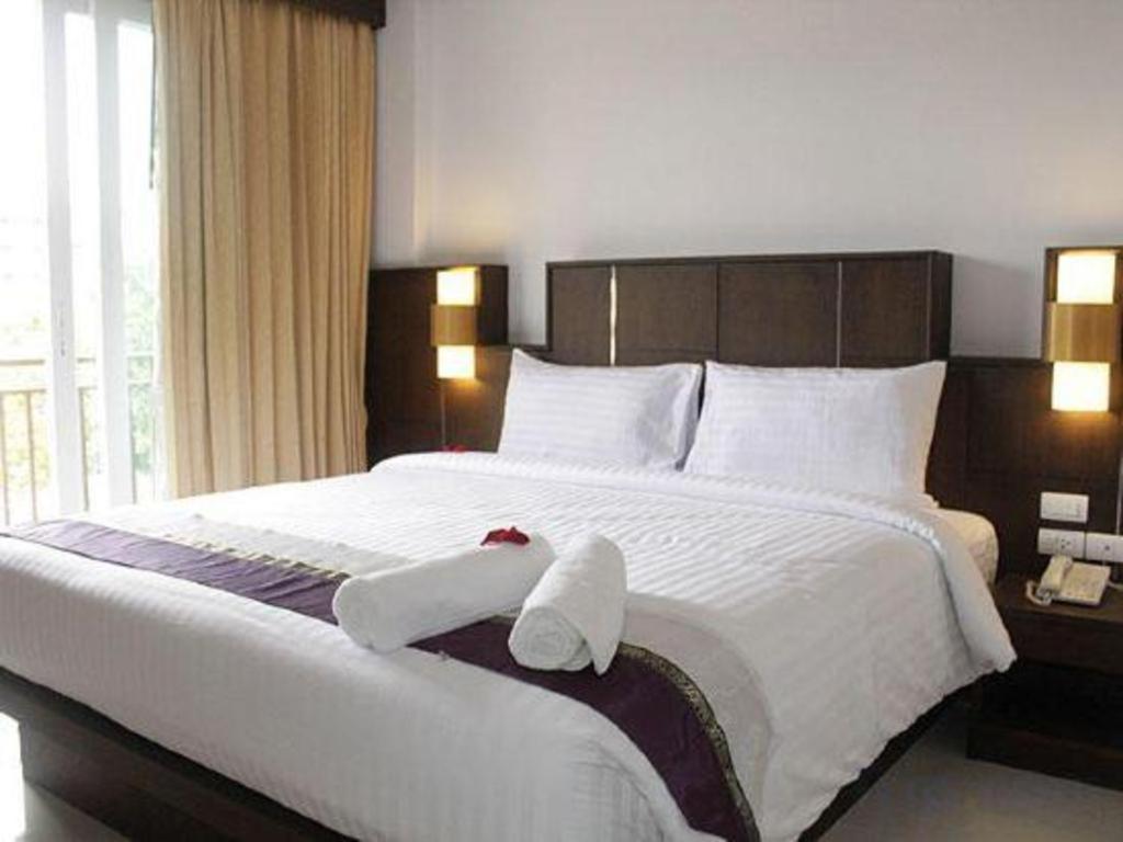 Azure Bangla Phuket Hotel Patong Eksteriør billede