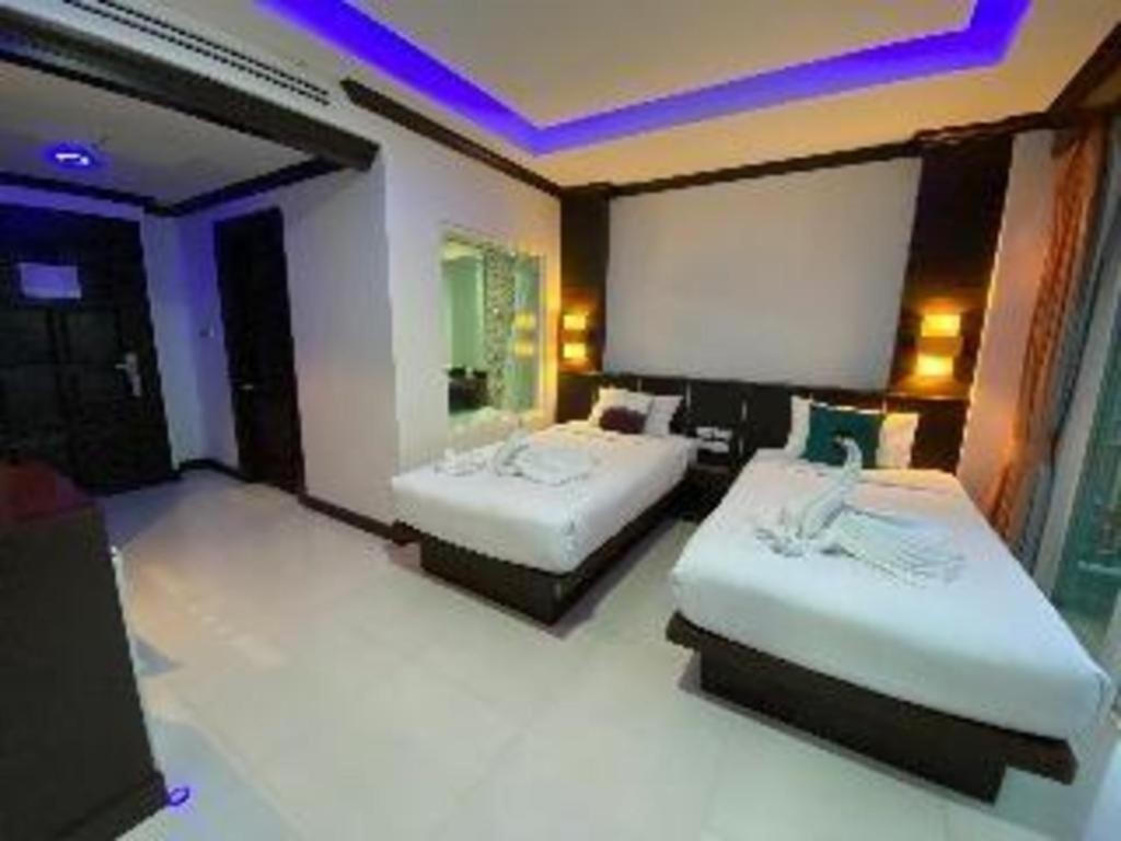 Azure Bangla Phuket Hotel Patong Eksteriør billede