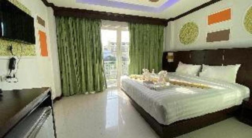 Azure Bangla Phuket Hotel Patong Eksteriør billede