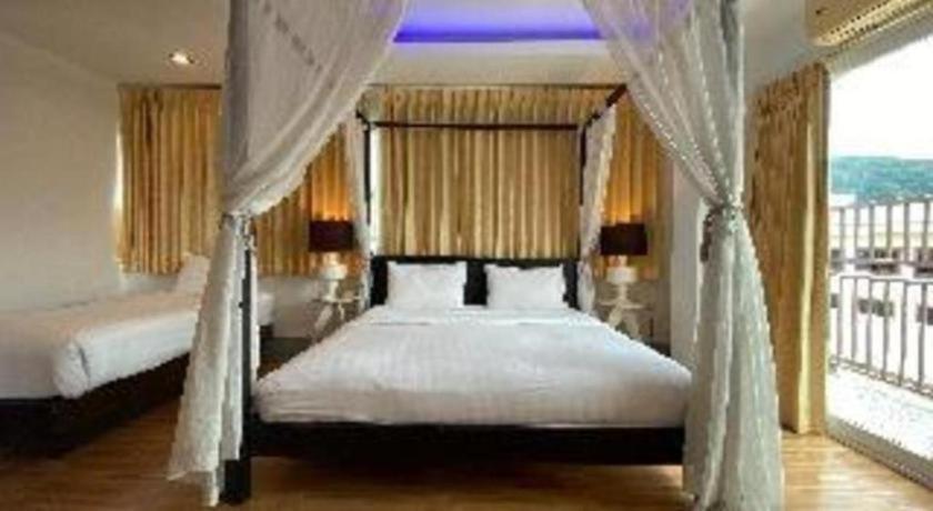 Azure Bangla Phuket Hotel Patong Eksteriør billede